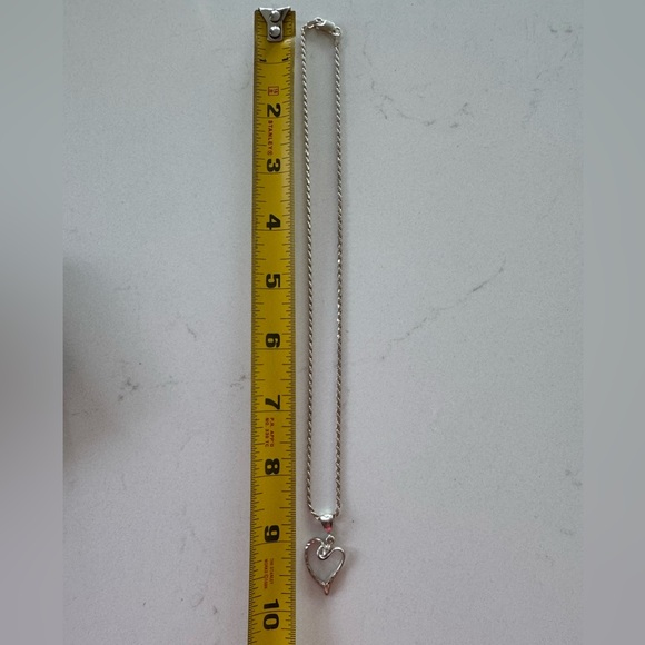 Sterling Silver Heart Pendant Necklace 18 inch chain - Picture 3 of 4